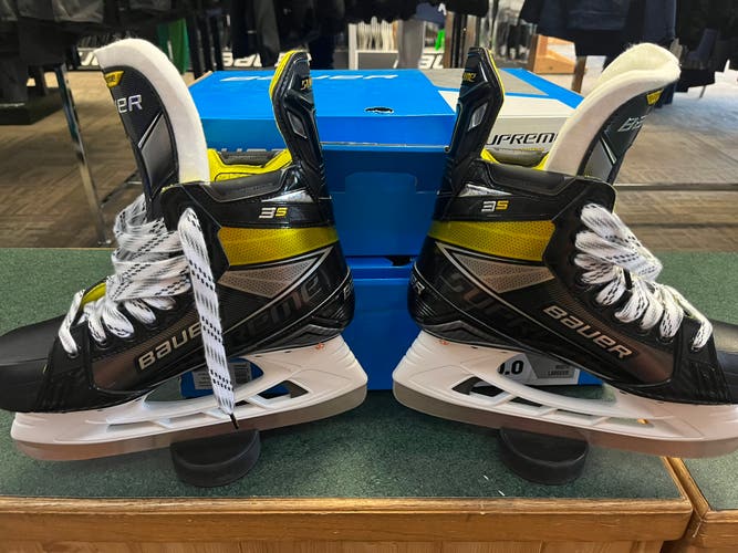 New Bauer Size 7.5 Supreme 3S Hockey Skates
