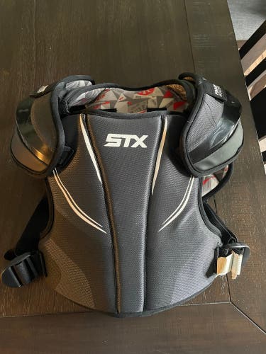 Lacrosse shoulders pads youth medium