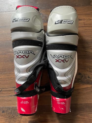 Bauer  Vapor Shin Pads