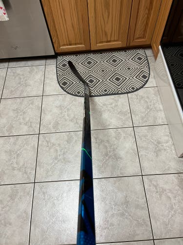 Bauer Nexus Geo. LH, 65 flex, p28.