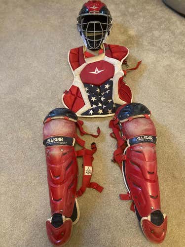 All Star System 7 Catcher' Set -used. Intermediate size