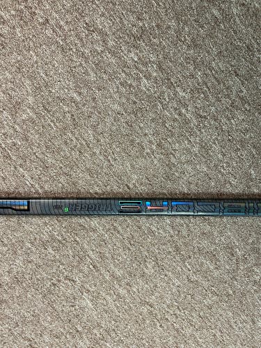 Intermediate Right Handed P29  Trigger 6 Pro Hockey Stick