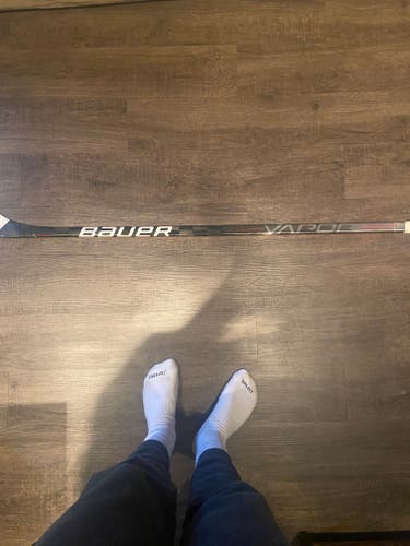 Intermediate Used Right Handed Bauer Vapor Hyperlite Hockey Stick P92