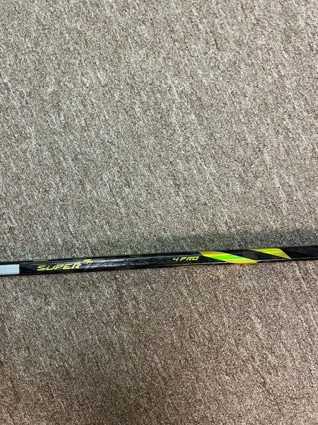 Intermediate Right Handed P29 Super Tacks AS4 Pro Hockey Stick
