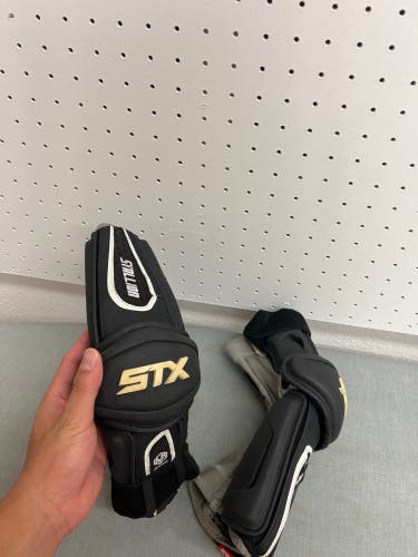 Medium STX Stallion 500 Arm Pads