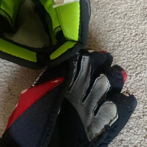 Reebok 5K Gloves, Easton Elbow Pads Bundle