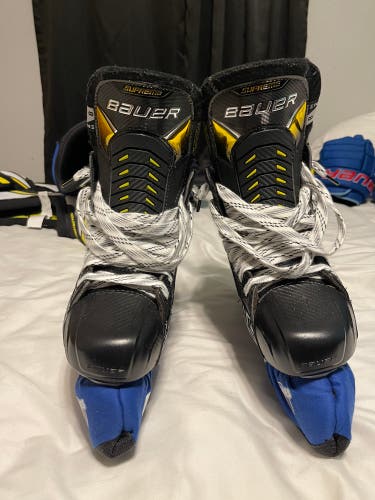 NEW Size 8 Supreme UltraSonic Skates