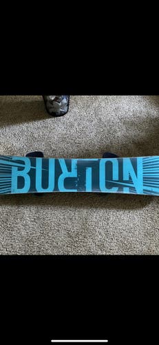 Men's  Burton Ripcord With Bindings Medium Flex True Twin Snowboard