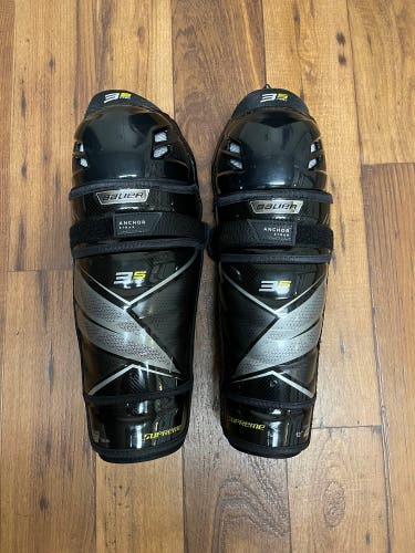 Used Bauer 3S Pro Shin Pads