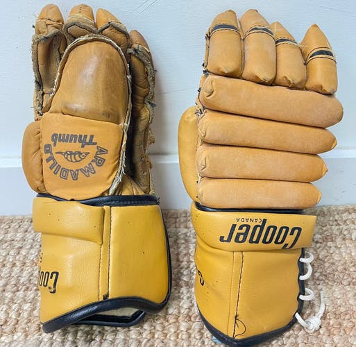 VINTAGE COOPER PRO HOCKEY GLOVES - SENIOR 14”