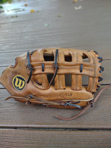 USA Made Wilson A2000 XLO Baseball Glove 12.25"