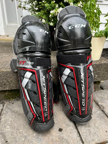 CCM JetSpeed FT390 Shin Pads 15” Senior