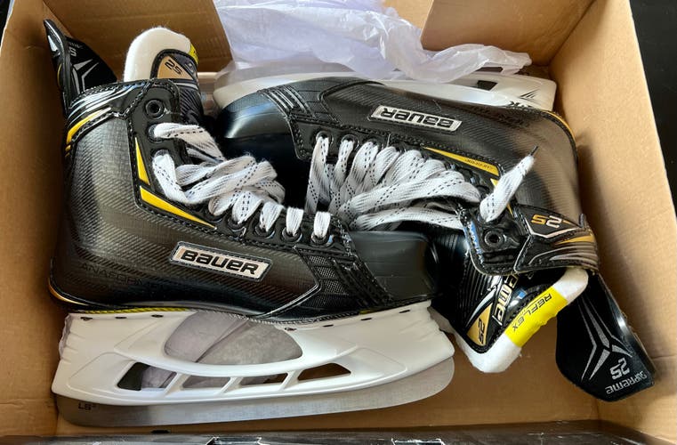 Bauer Supreme 2S Senior Ice Hockey Skates Size 9.5D Regular Width (U.S. Shoe Size 11D)