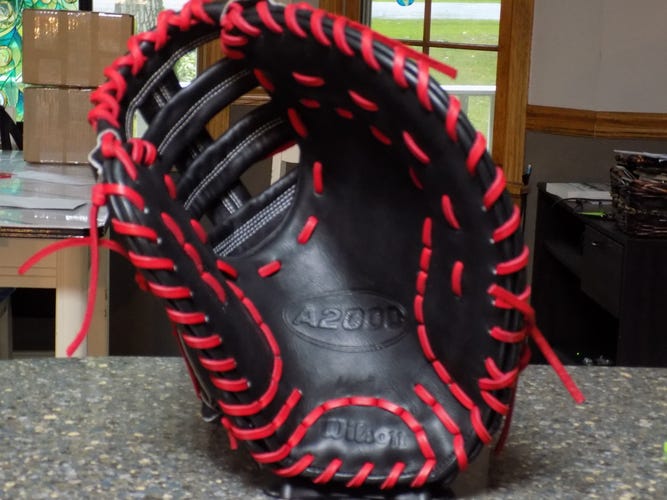 Used Wilson Right Hand Throw First Base A2000 Baseball Glove 12.25"