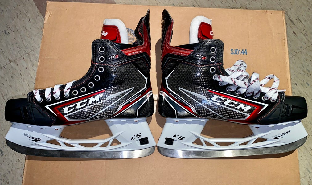 New Senior CCM JetSpeed FT2 Hockey Skates Regular Width Pro Stock Size 9.5