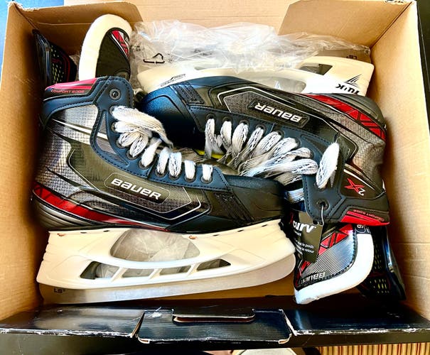 New Senior Bauer Vapor 2X Hockey Skates Wide Width Size 9EE (US Shoe Size 10.5 Wide)