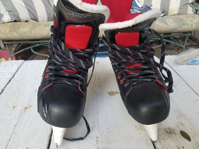 Senior New Bauer Vapor X500 Hockey Skates Extra Wide Width Size 9