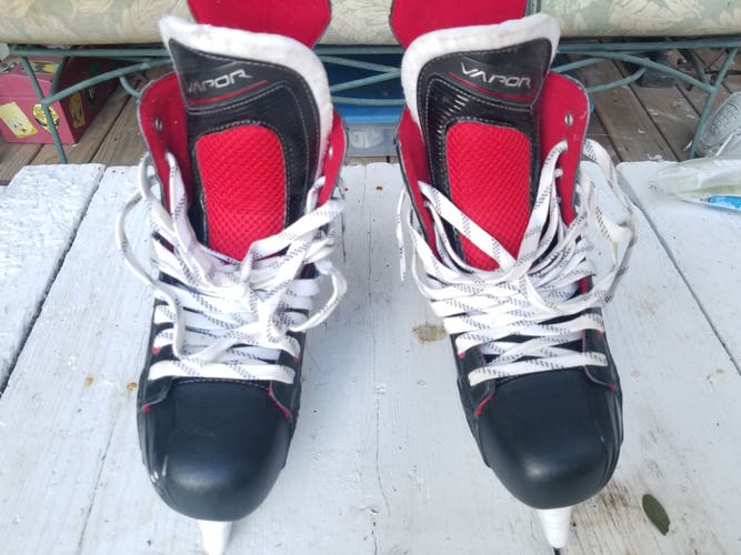 Senior New Bauer Vapor X500 Hockey Skates Extra Wide Width Size 8.5