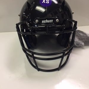 New Schutt Vengeance A11 Youth Football Helmet Black X- Small (NO TRADES)