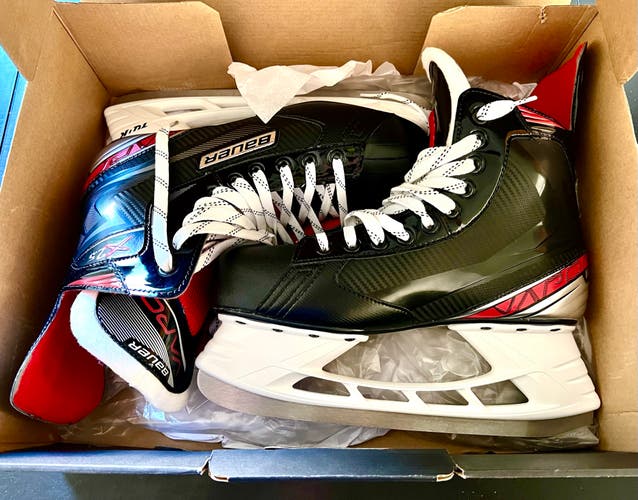 New Senior Bauer Vapor X2.5 Hockey Skates Regular Width Size 9(US Shoe Size 10.5D)
