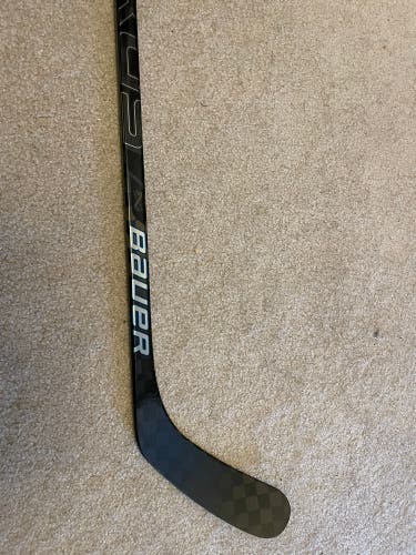 Senior Left Hand P92 Pro Stock Nexus 2N Pro Hockey Stick