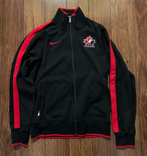 Digno Inyección Aliado Team Canada WJC Nike Team Issue Jacket Pro Stock | SidelineSwap