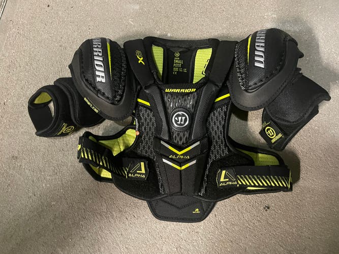 Junior Small Warrior  Alpha QX Shoulder Pads