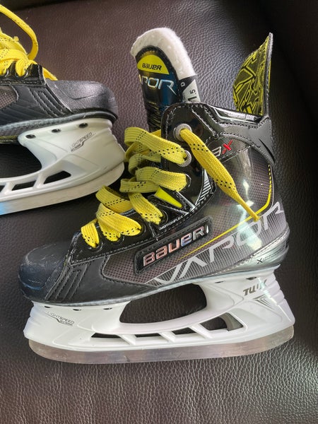 Junior Bauer Vapor 3x skates 1.5D