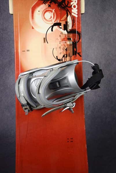 MORROW SOURCE SNOWBOARD SIZE 159 CM WITH K2 LARGE BINDINGS