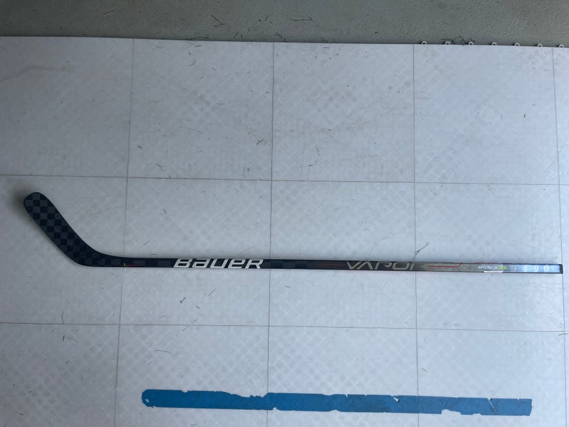 Senior Used Right Handed Bauer Vapor Hyperlite Hockey Stick P88