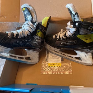 Used Bauer Regular Width Size 6.5 Supreme 3S Hockey Skates