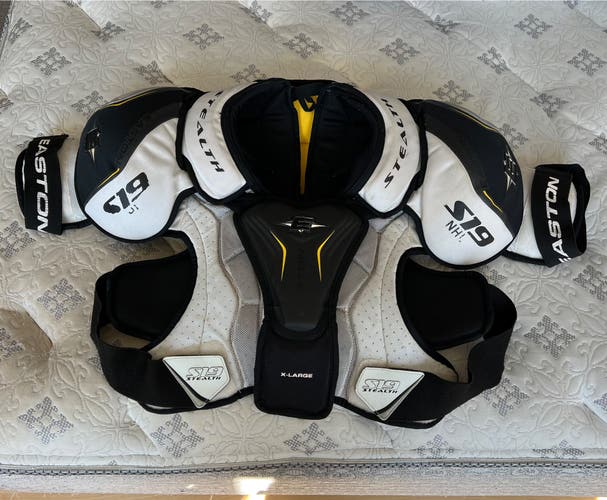 Easton Pro Stock S19 XL Shoulder Pads