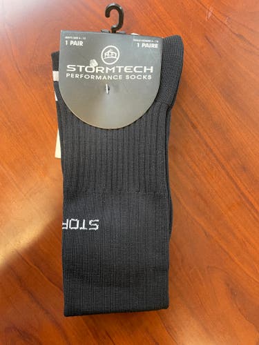 New Stormtech Soccer Socks Men's Size 6-12 (package of 2 pair)