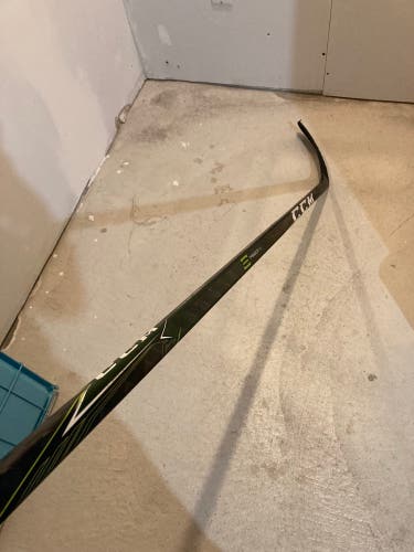 Senior Right Handed P29  RibCor Trigger ASY Hockey Stick