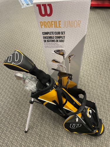 Wilson Profile Junior (age8-11) right hand golf set