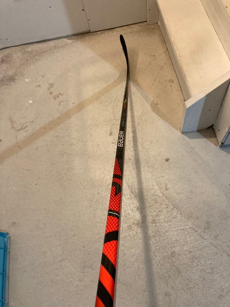 Senior Right Handed P92 Vapor FlyLite Hockey Stick