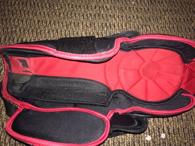 Bauer  Vapor X100 Shin Pads