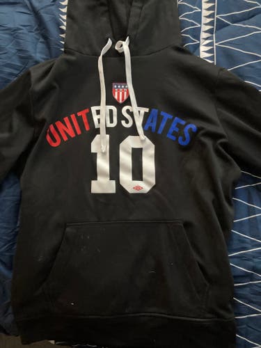 Black Used Medium USA Soccer Umbro Sweatshirt