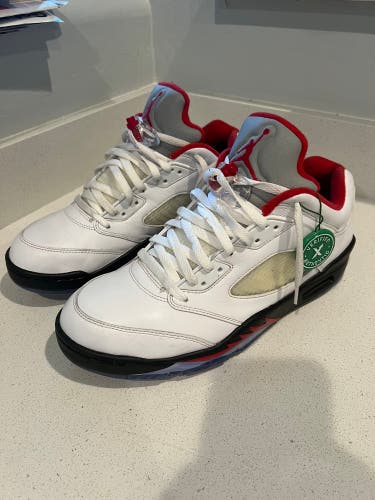 Men's Size 11.5 (Women's 12.5) Air Jordan Golf Shoes