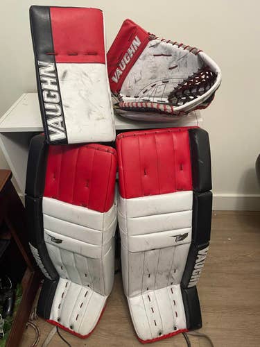 32" Vaughn Velocity V7 Pro carbon XF Goalie Full Set