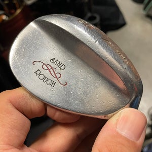 Mizuno sand rough wedge in right handed