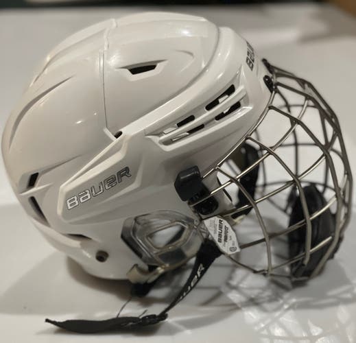 Used Small Bauer White RE-AKT Helmet & Cage