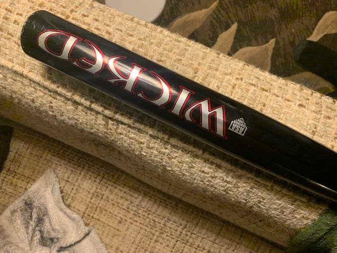 Worth Wicked fast pitch softball bat 34in. 26oz.