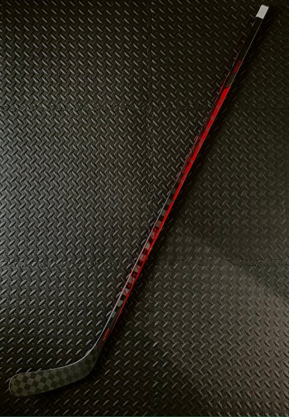 NEW Senior Right Hand | CCM Jetspeed FT4 Pro Hockey Stick | 85 Flex P29 Curve