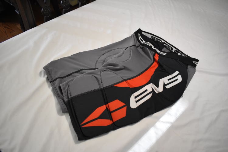 EVS Protective Riding Shorts, XXL - Top Condition!