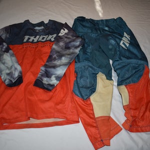 Thor Pulse Motocross Race Set, Red/Gray, Youth Large