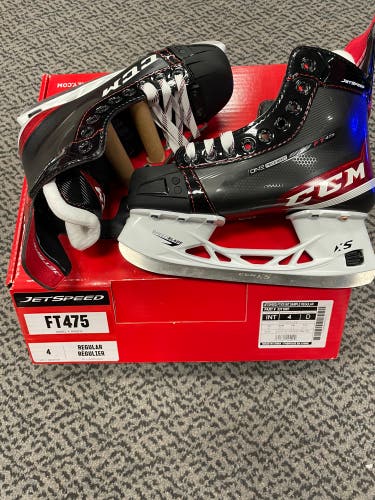 CCM Jetspeed FT475 size 4 Regular width skate