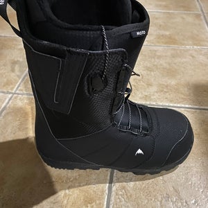 Unisex Size 11 (Women's 12) Burton All Mountain Snowboard Boots