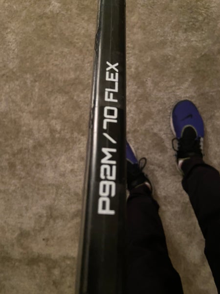 Senior Right Handed P92M Vapor Hyperlite Hockey Stick
