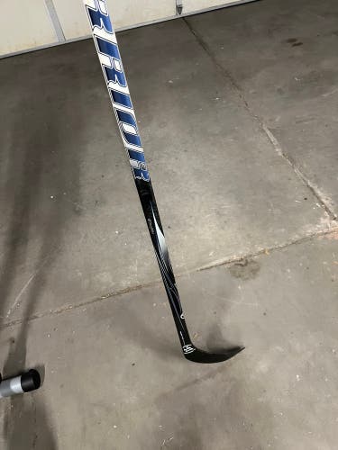 Senior Right Handed Toe Pattern  Diablo Hockey Stick